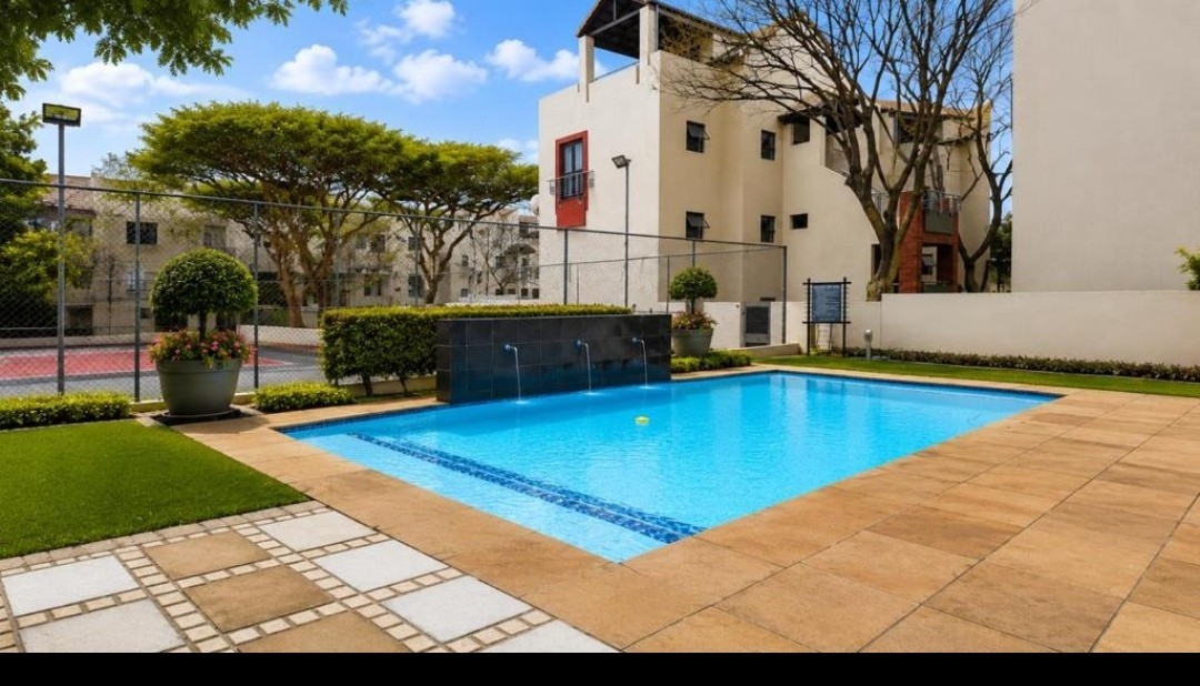 Apartment for rent in Bryanston, Sandton, 52 m²