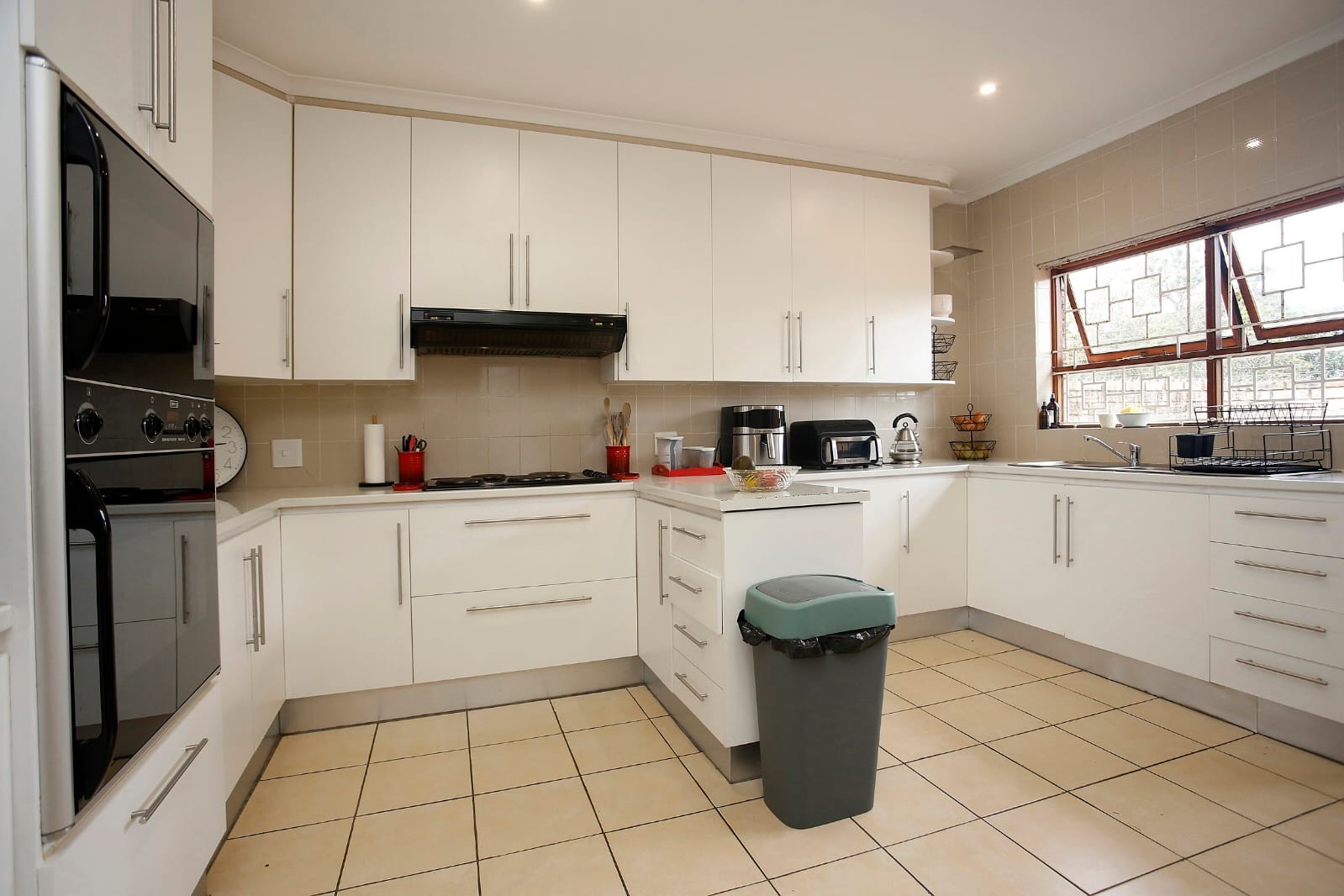 Spacious 2 Bedroom Unit in the Sought-after Greenacres Village