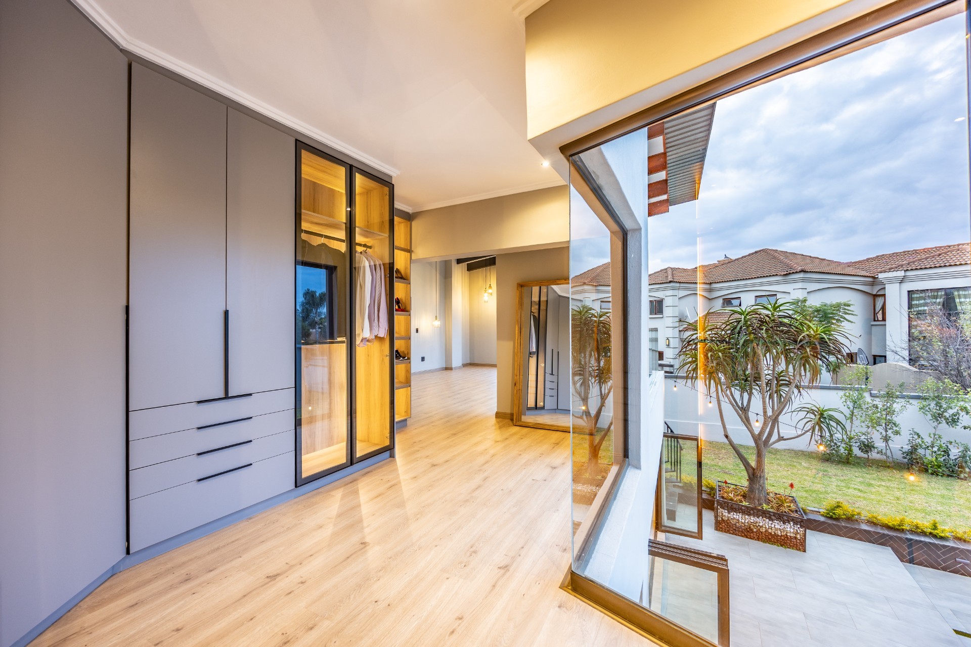 Modern Masterpiece with Designer Finishes, Private Flatlet and Exceptional Entertainment Spaces