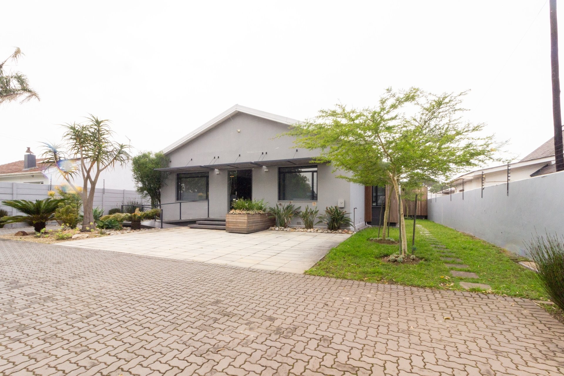 Fully Furnished Office to Let on Main Road, Walmer | 179 sqm