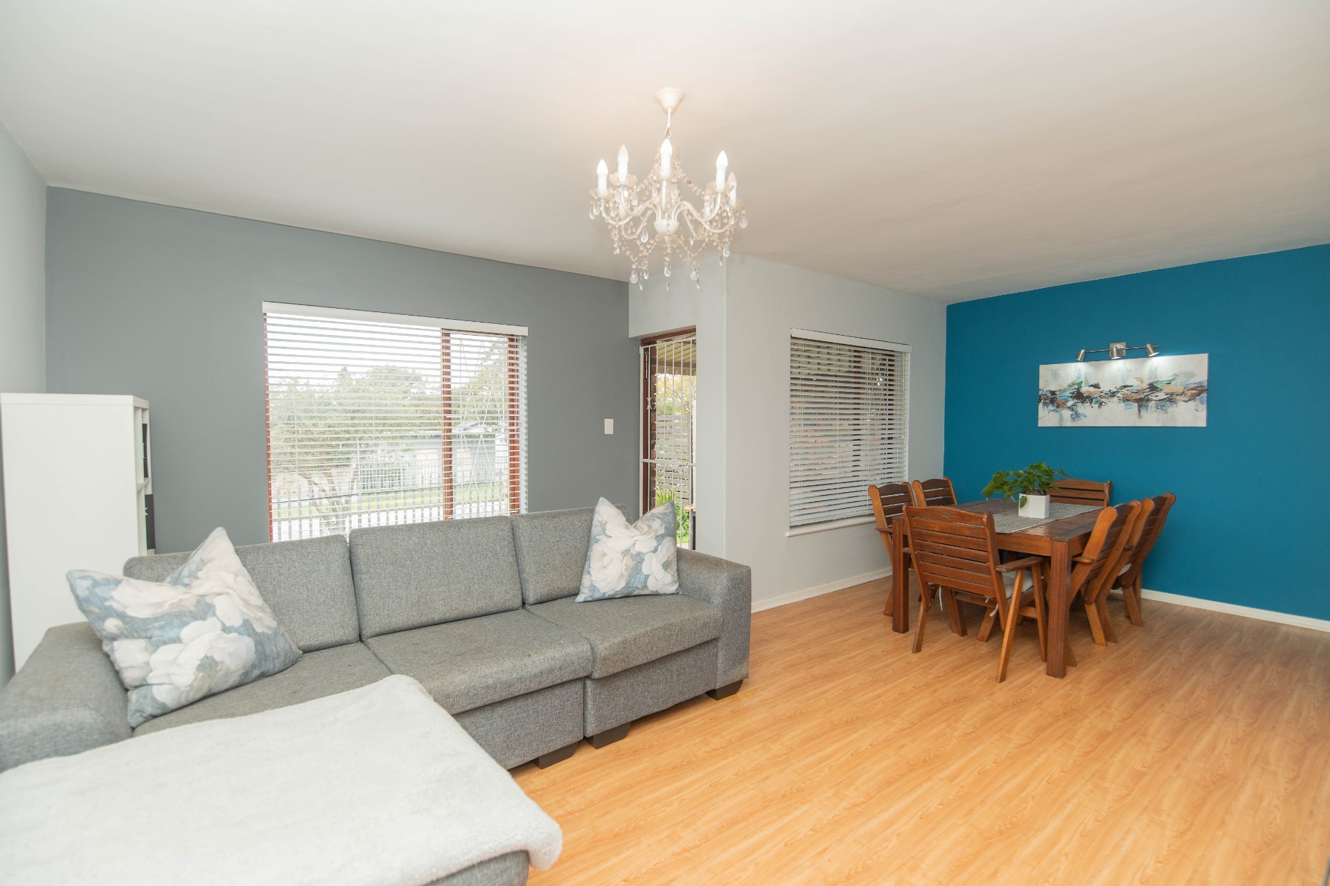 Gorgeous 3 Bedroom Family Townhouse in Fernglen