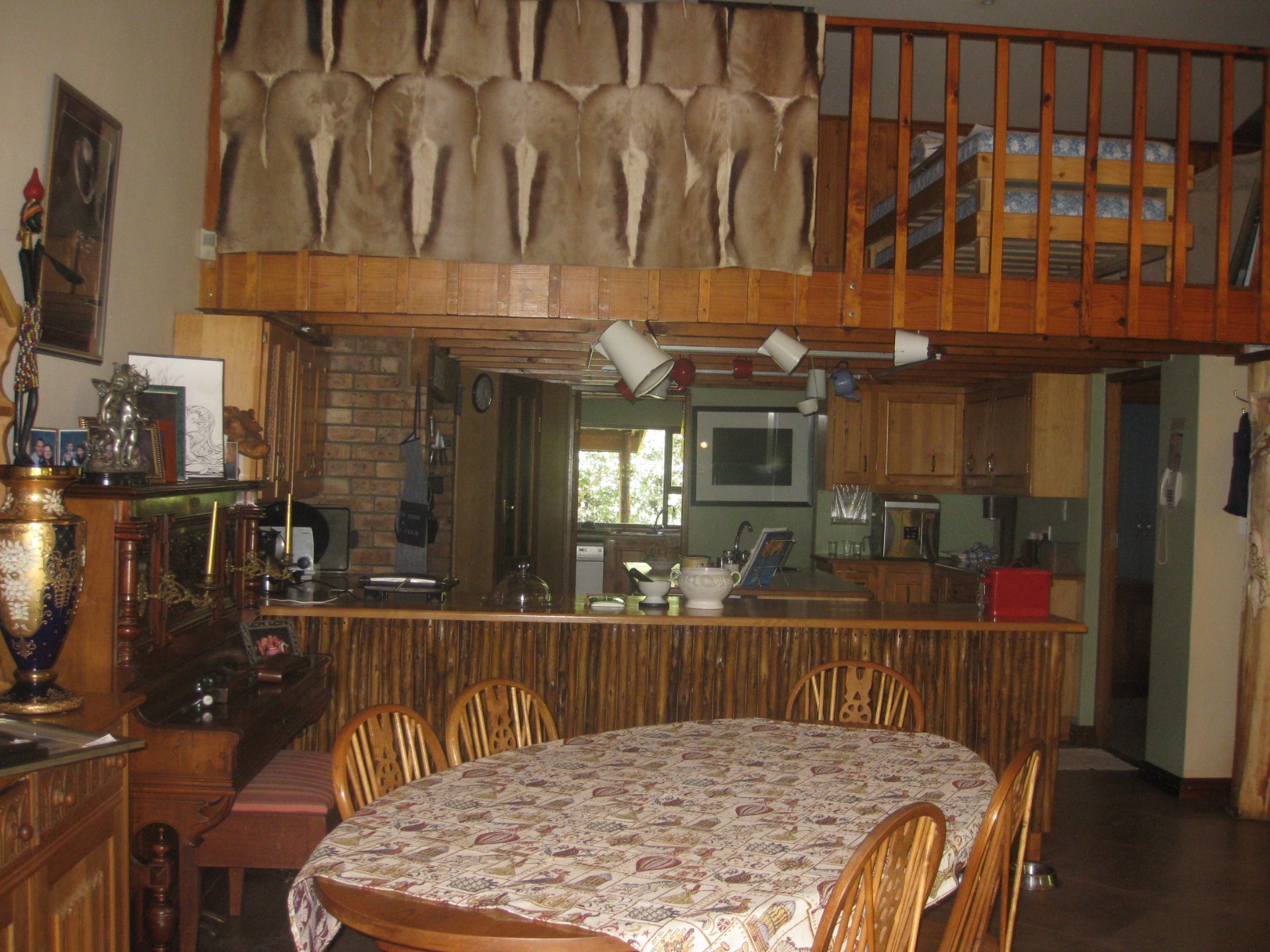 LIFESTYLE PROPERTY FOR SALE - HOGSBACK