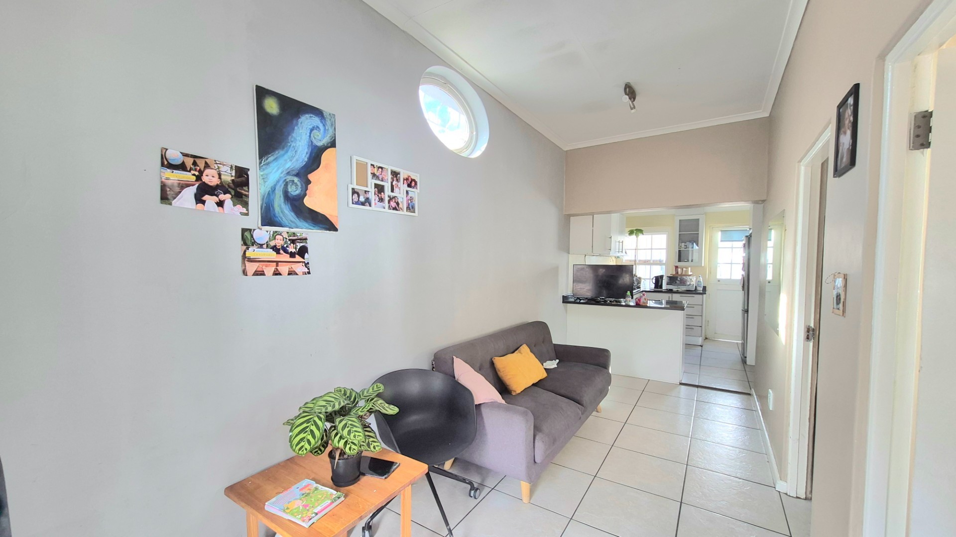 Unique 2 bedroom ground floor unit in Rosebank