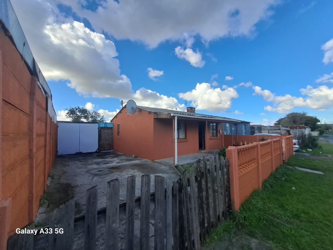 House For Sale in Kalksteenfontein, Cape Town