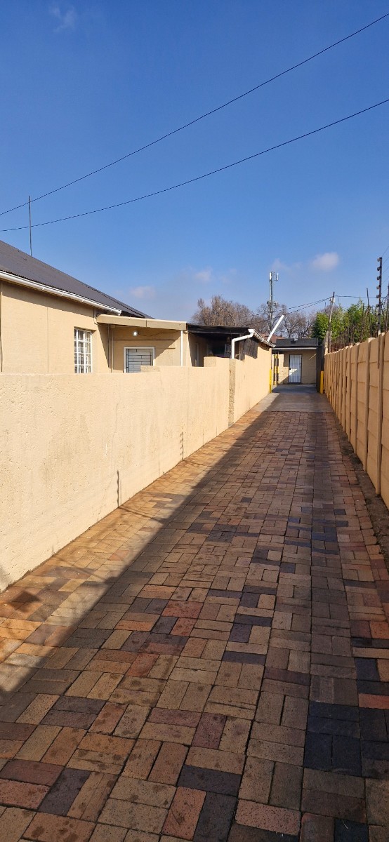 Secure Your Business Address in Delarey - Commercial Space To Let
