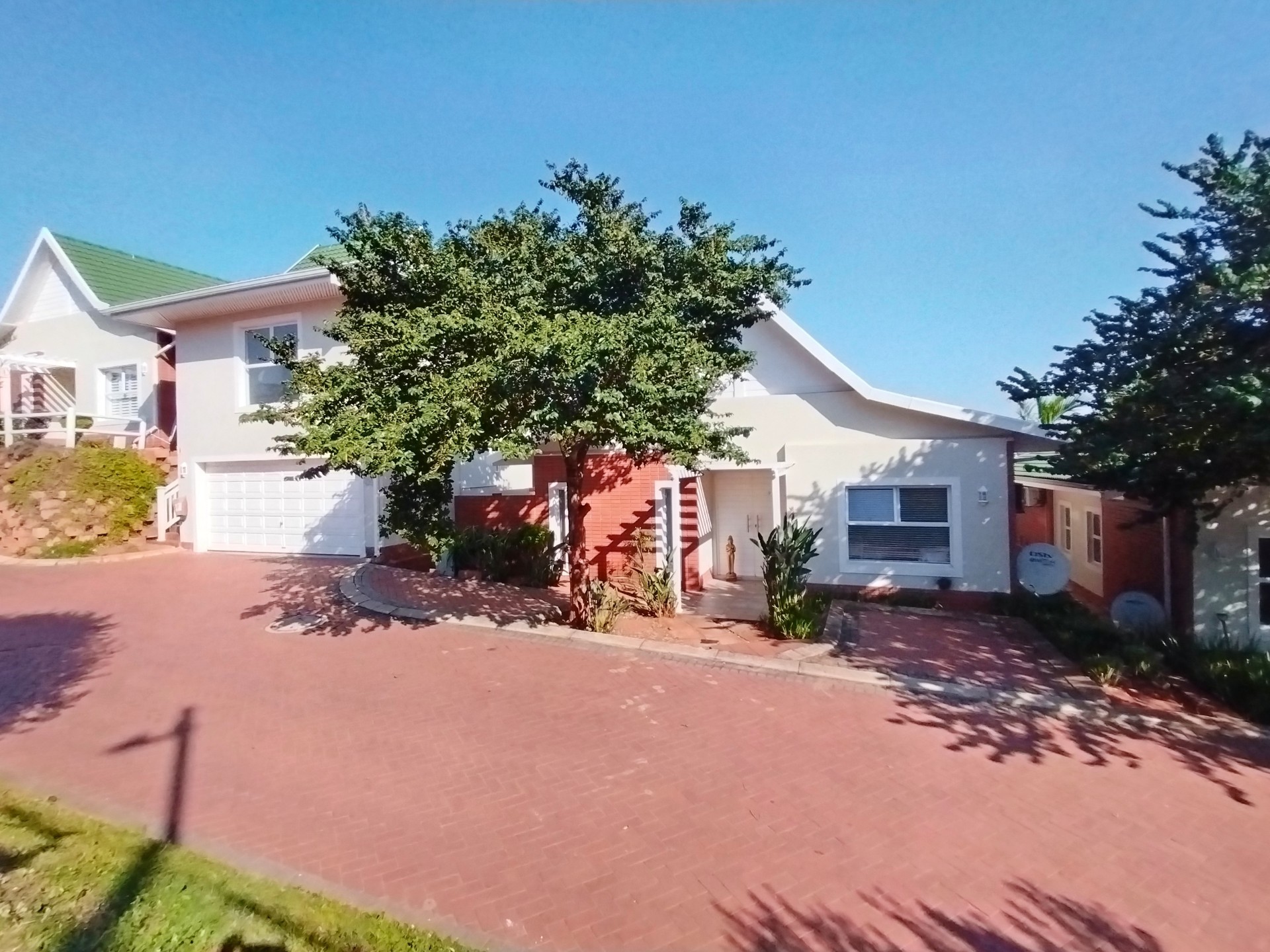3 Bedroom Freestanding House with Flatlet for Sale in Kindlewood Estate Mount Edgecombe