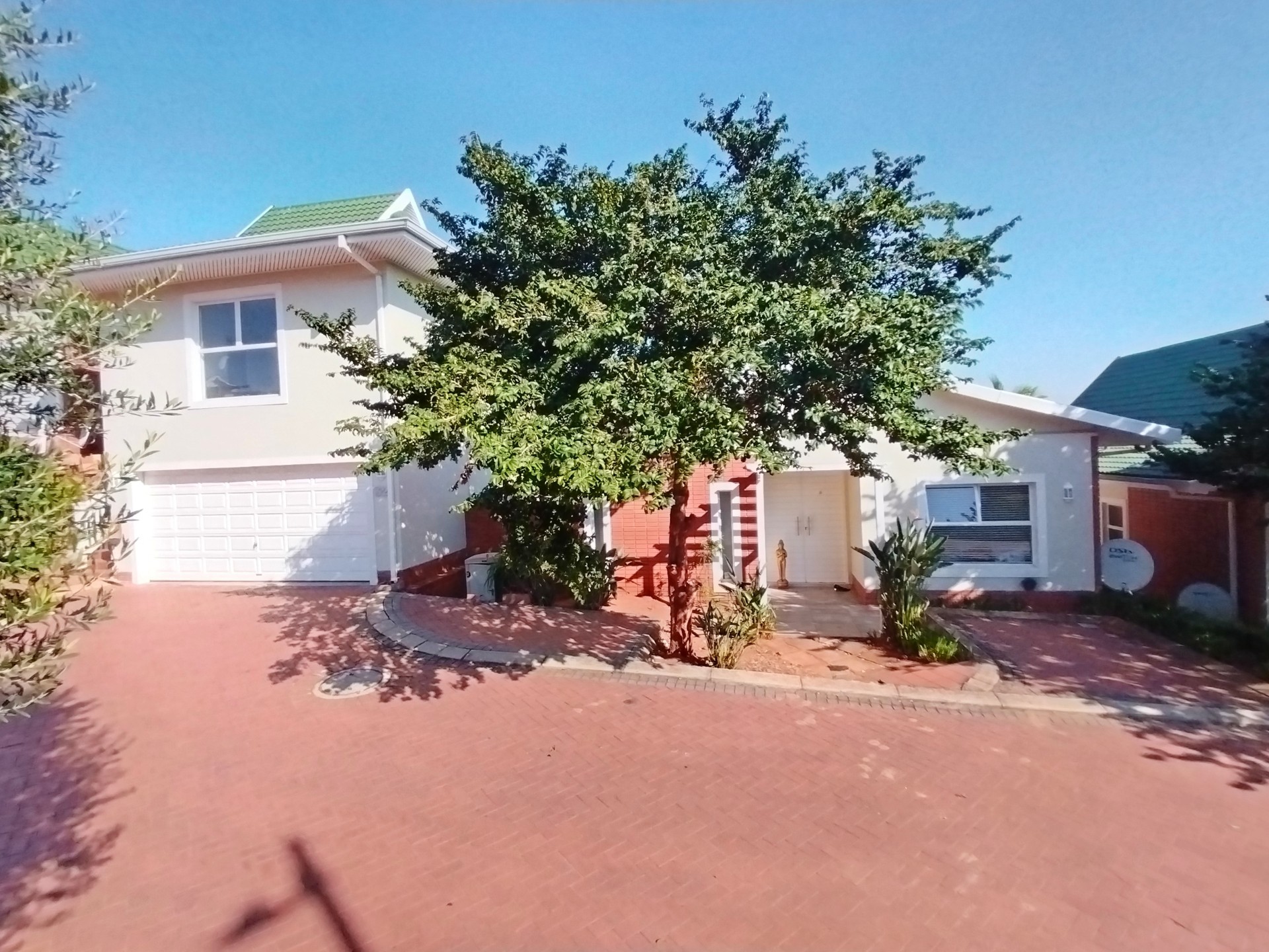 3 Bedroom Freestanding House with Flatlet for Sale in Kindlewood Estate Mount Edgecombe