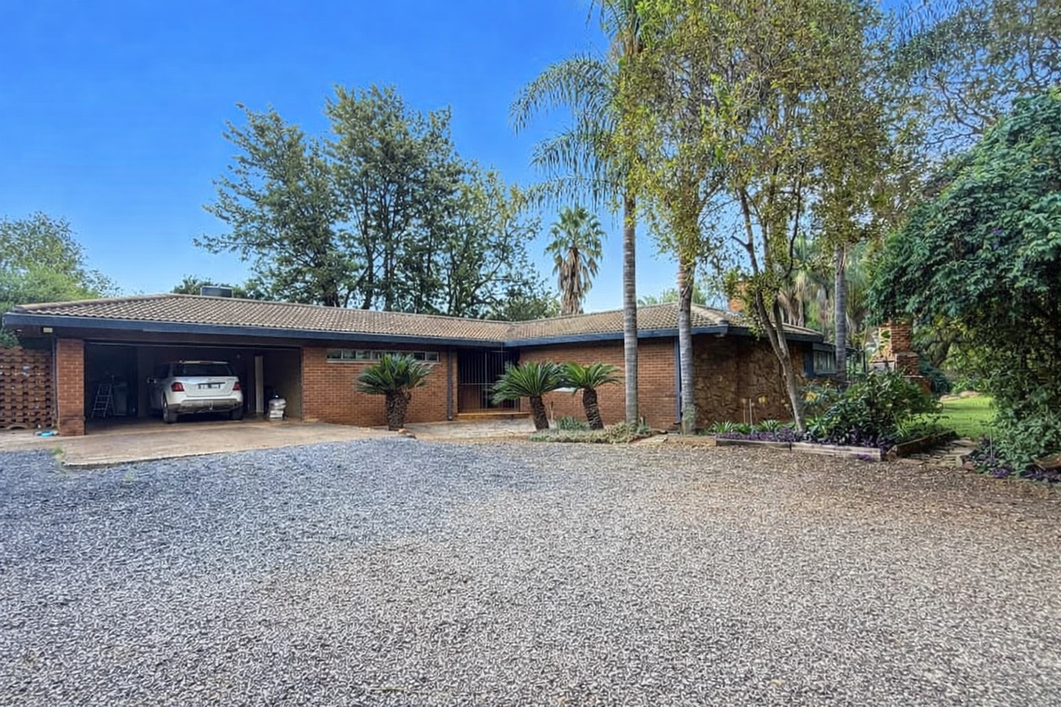 Prime Development and Lifestyle Investment Opportunity | Iconic 8.5 Ha Venue - Hartbeespoortdam