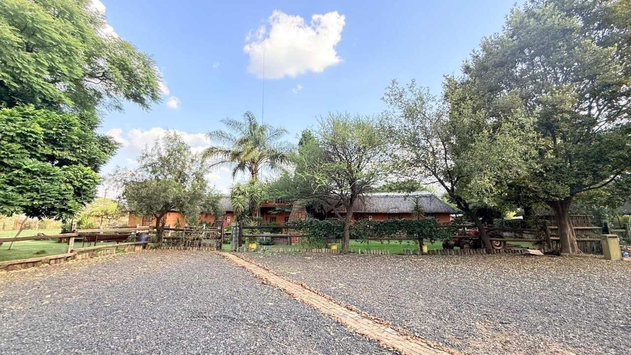 Prime Development and Lifestyle Investment Opportunity | Iconic 8.5 Ha Venue - Hartbeespoortdam