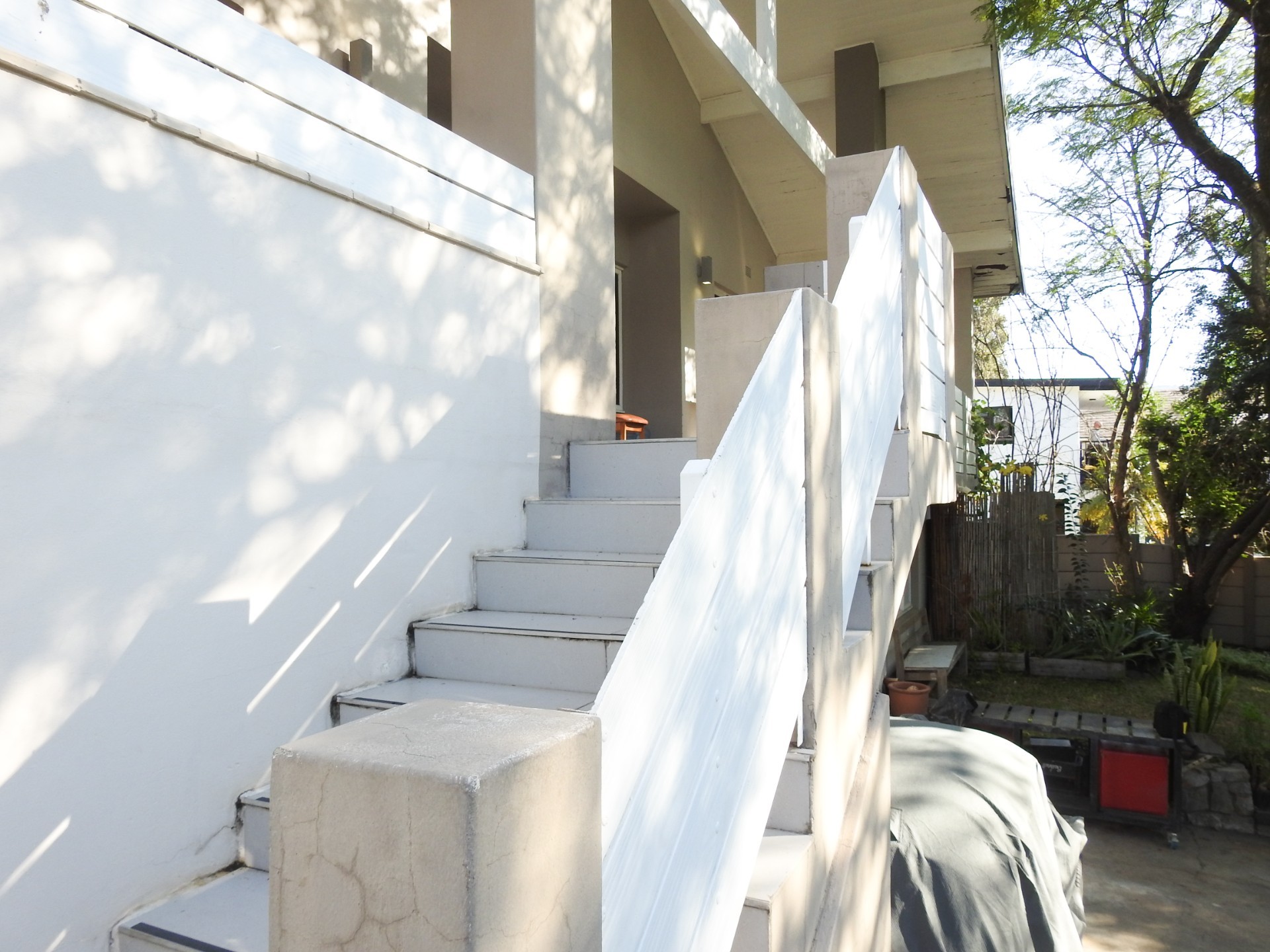 6 bedroom Gem For Sale in Denneburg, Paarl