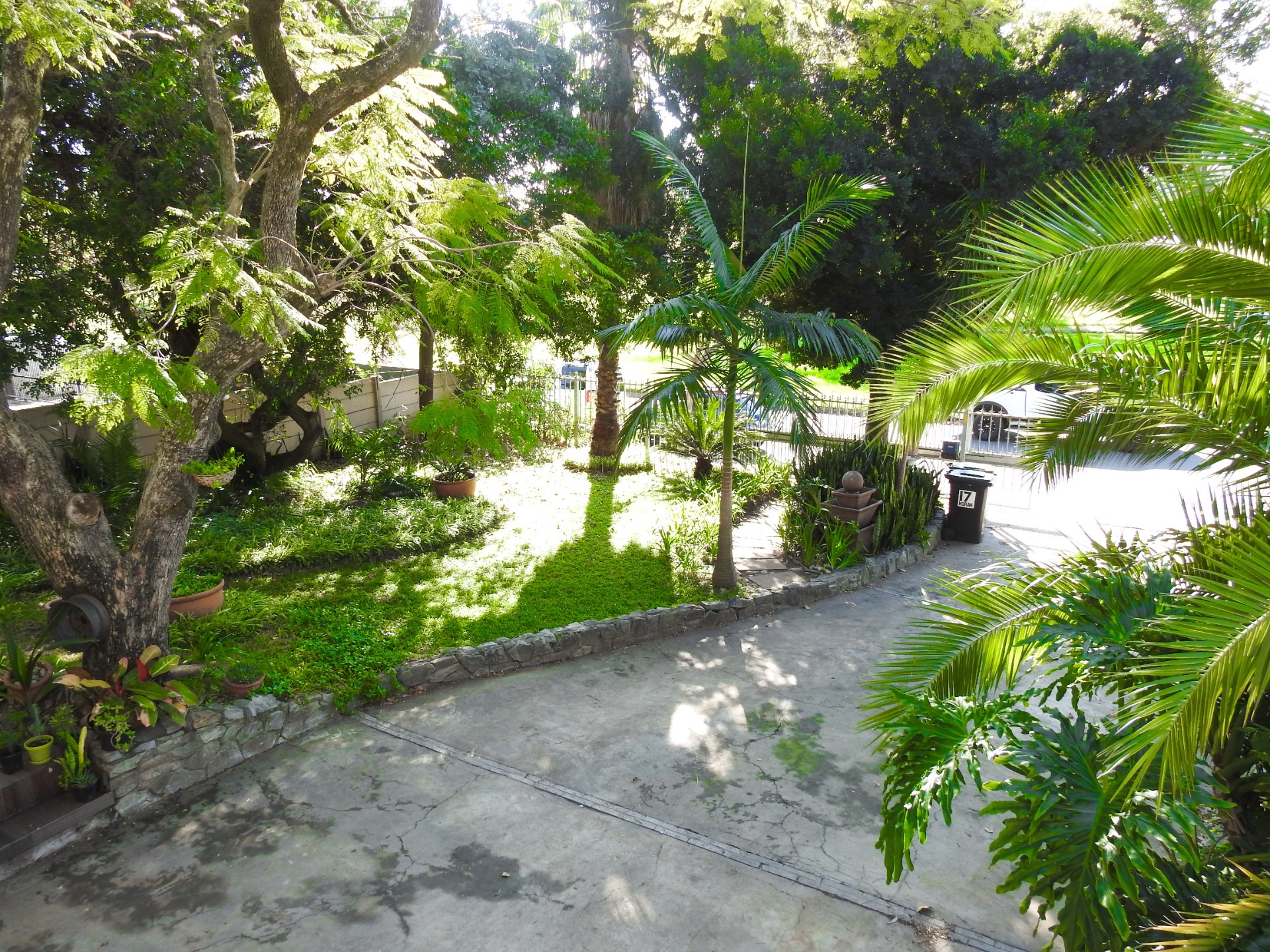 6 bedroom Gem For Sale in Denneburg, Paarl