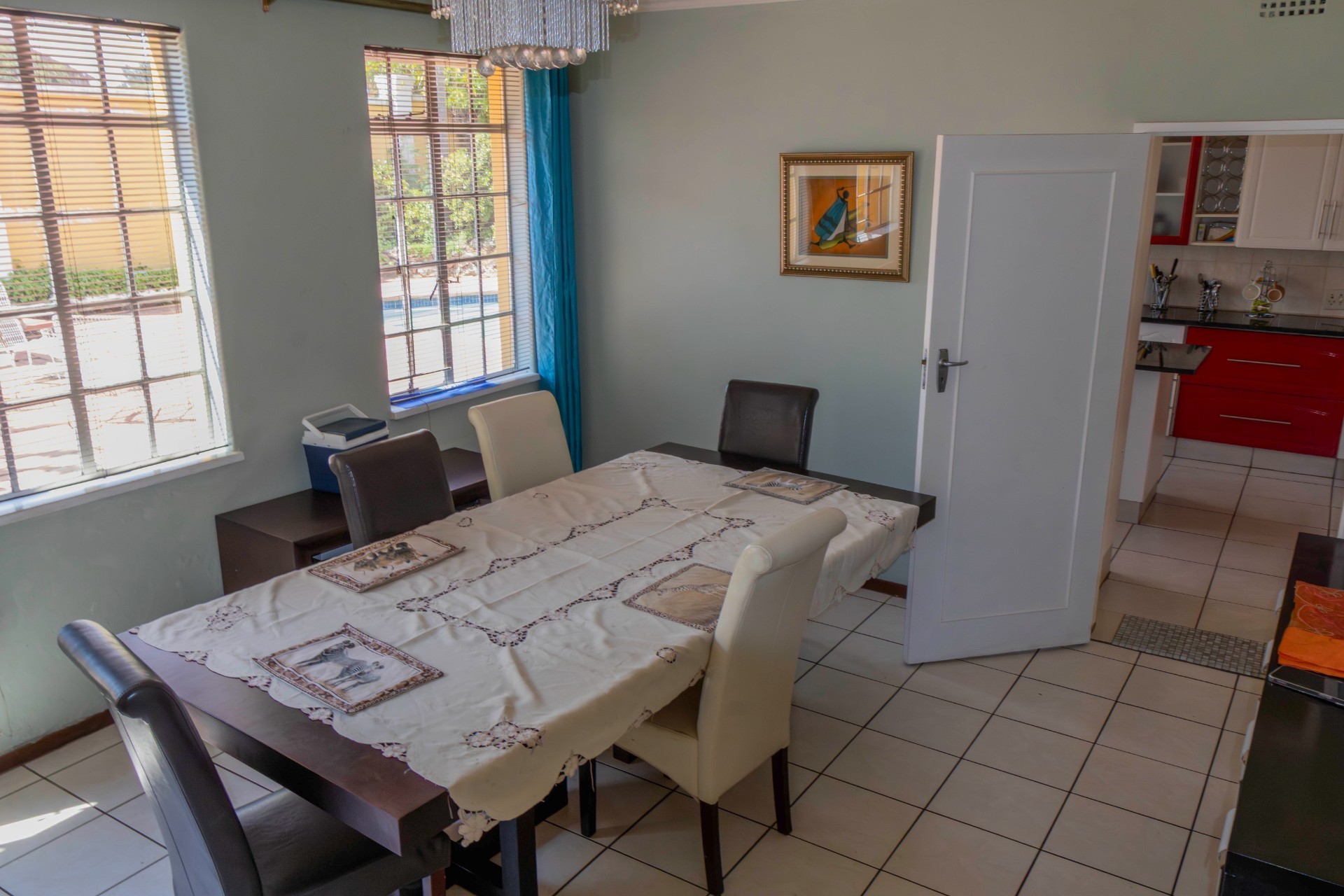 LARGE HOME IN THE SOUGHT AFTER SUBURB OF EDEN GLEN