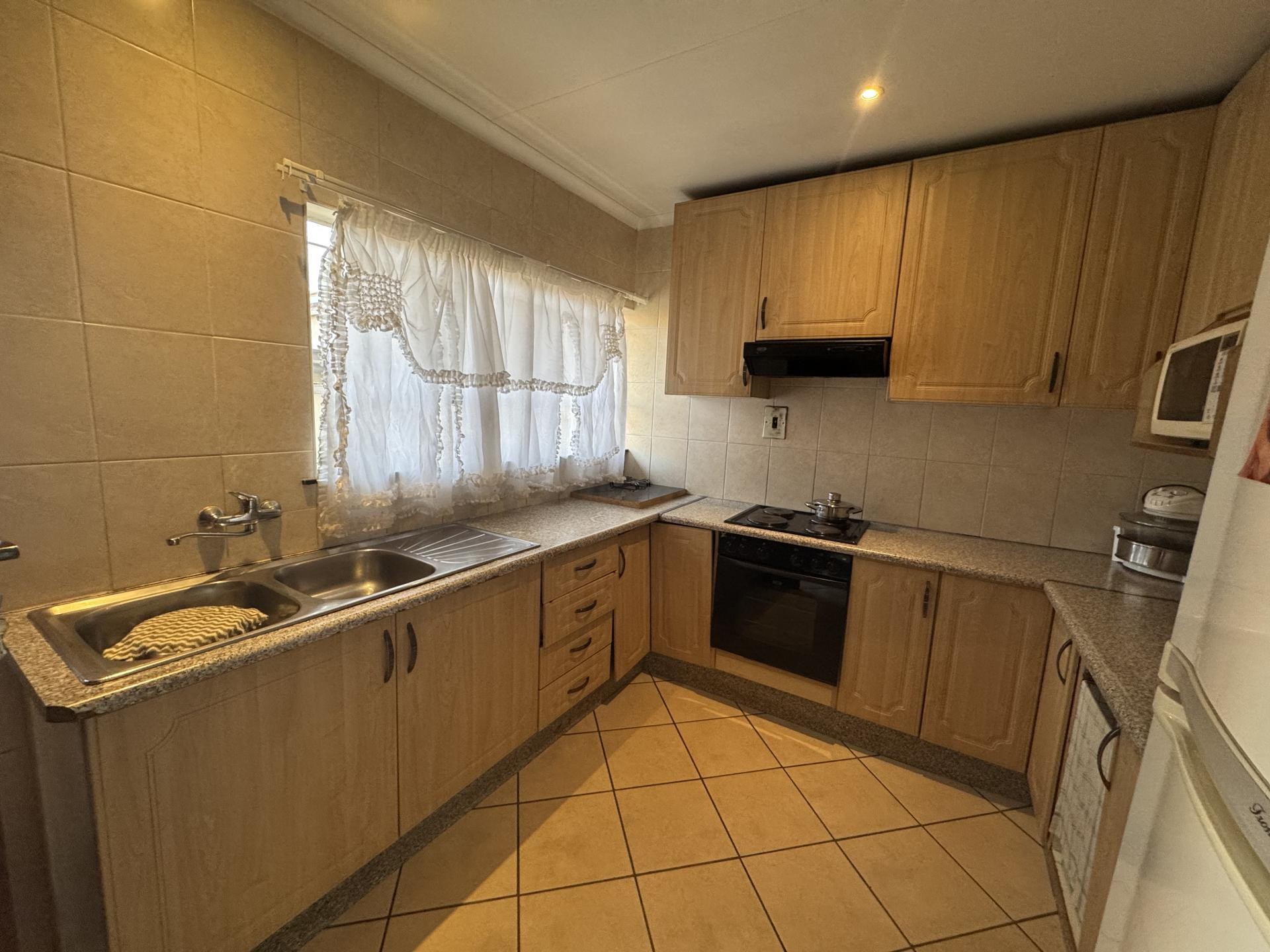 House For Sale in Witpoortjie, Roodepoort
