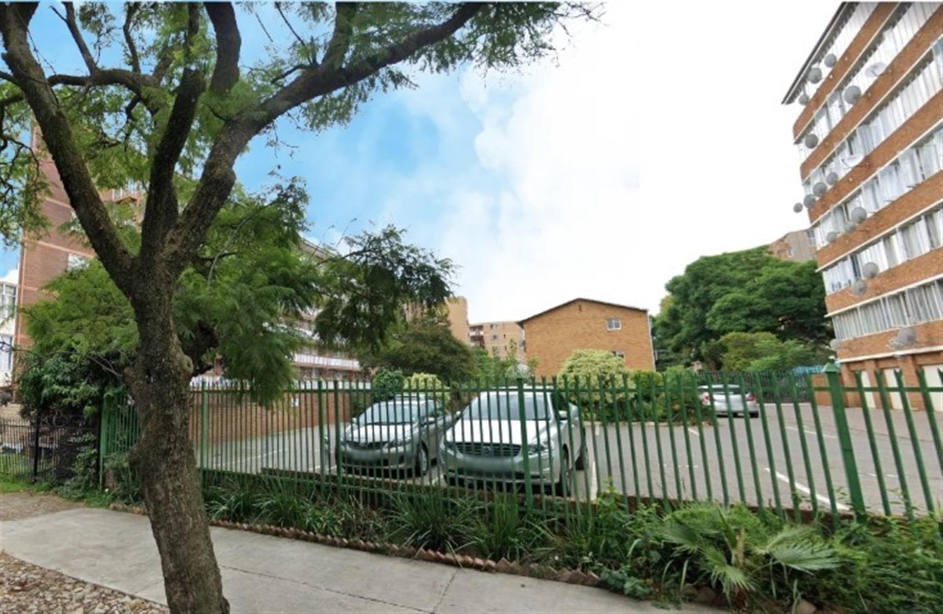2 BED Apartment For Sale in Sunnyside, Pretoria