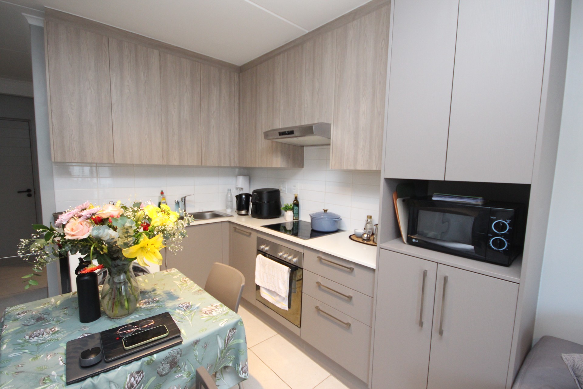 Ground Floor Apartment - Pet Friendly - Sonstraal Heights