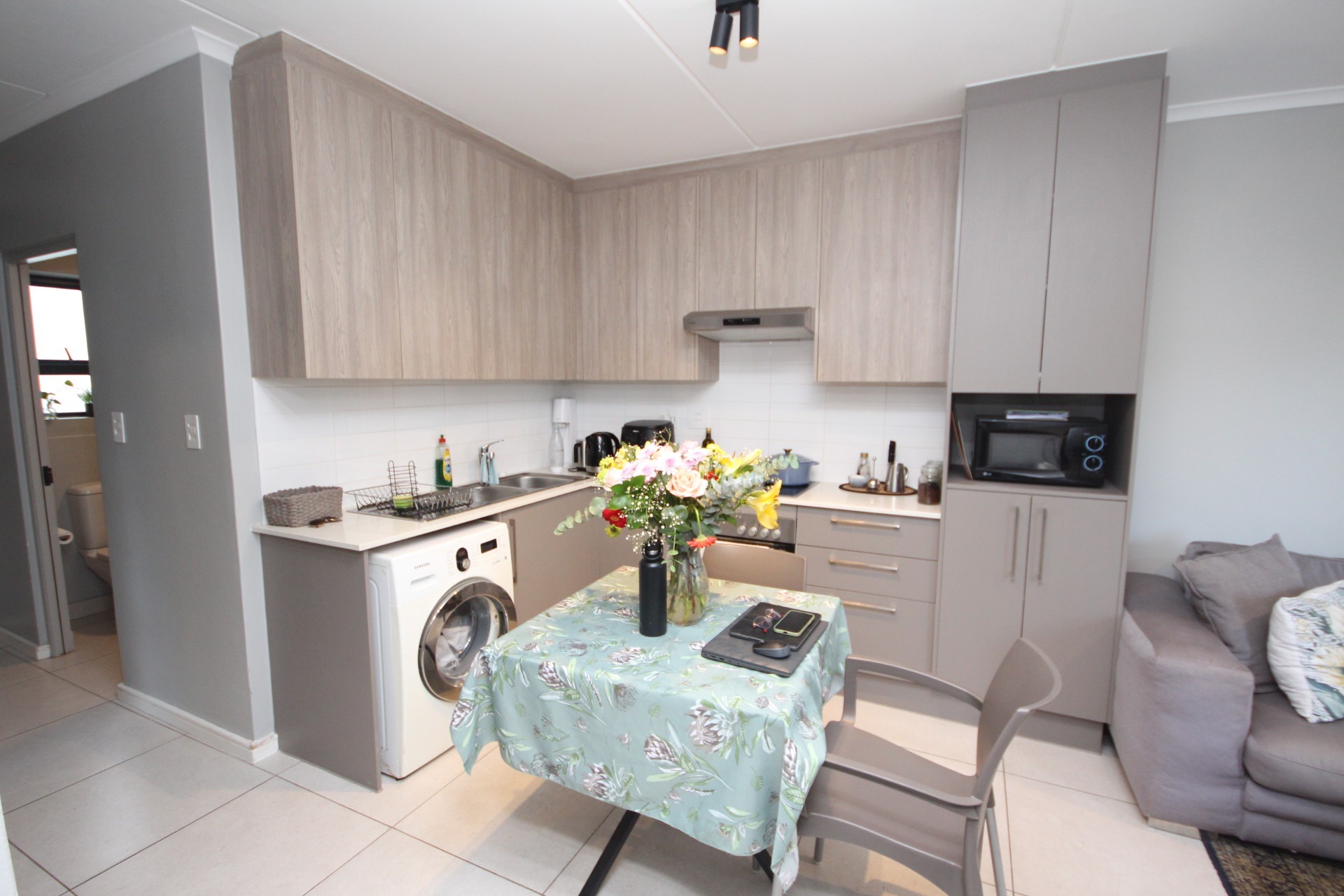 Ground Floor Apartment - Pet Friendly - Sonstraal Heights