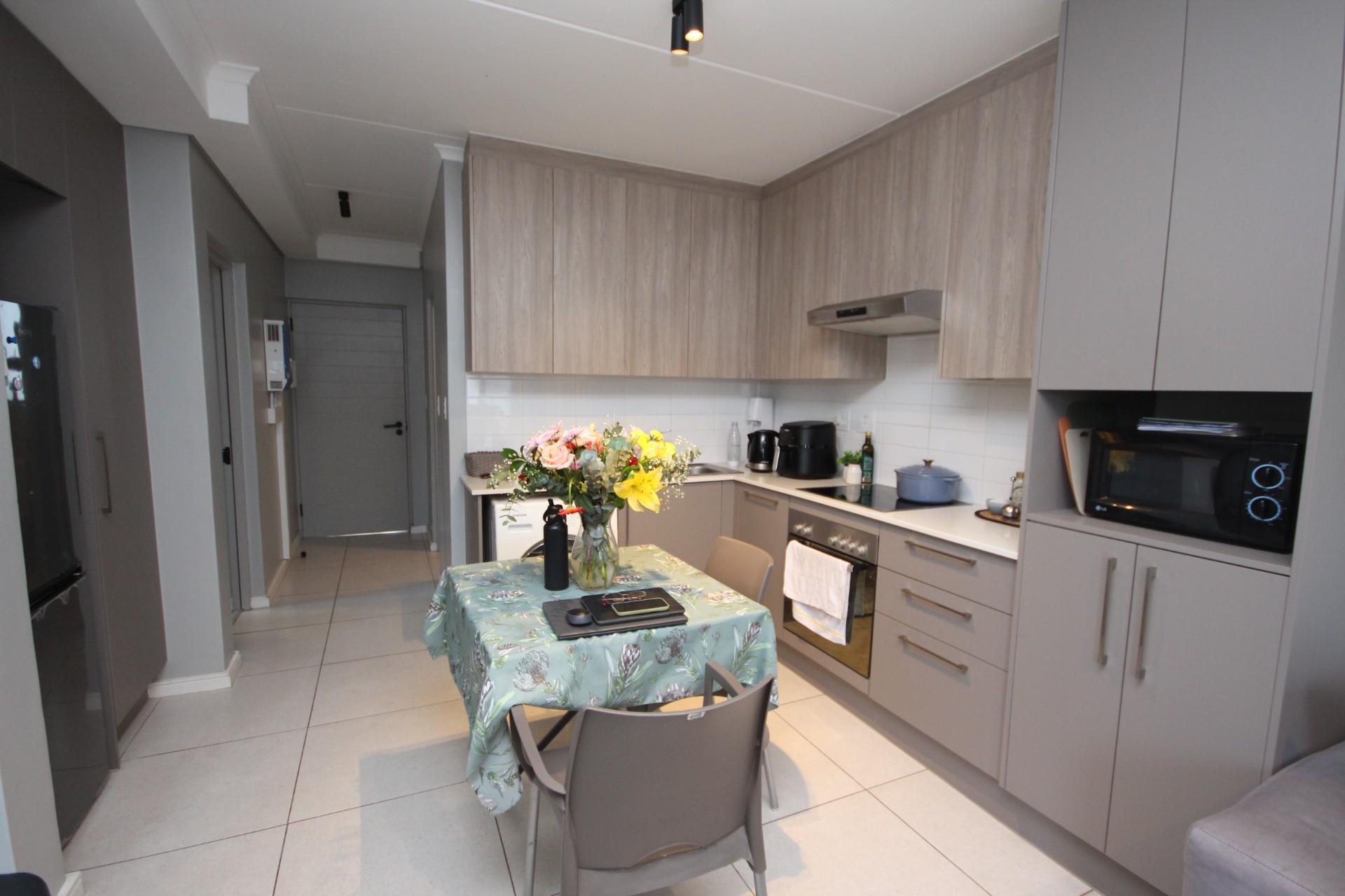 Ground Floor Apartment - Pet Friendly - Sonstraal Heights