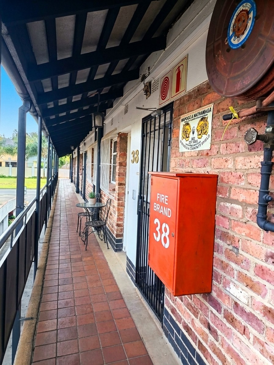 Commercial Property To Rent in Blairgowrie, Randburg, 61 Hillcrest Avenue, Blairgowrie, Oerder Park