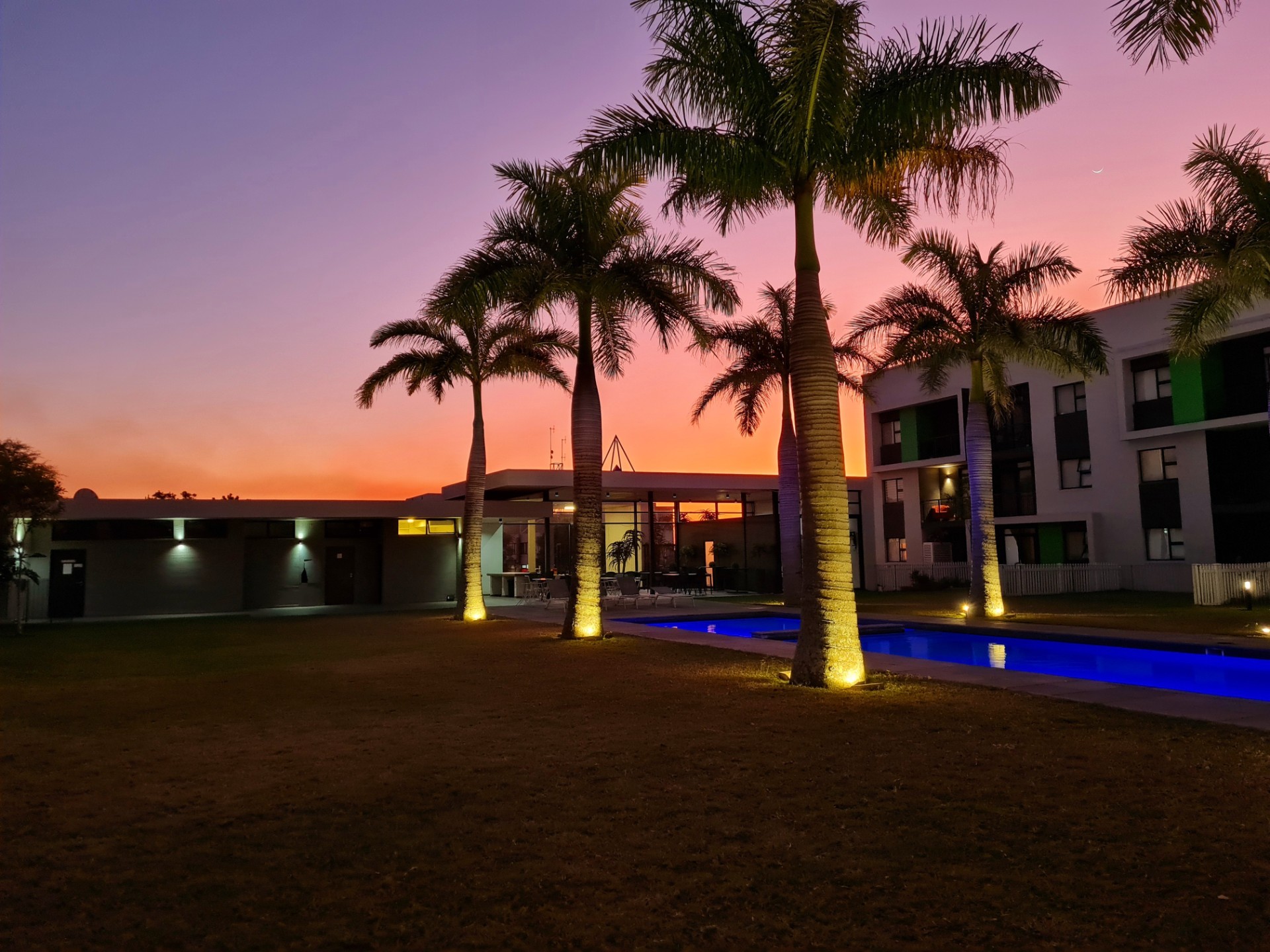 2 Bed Apartment For Sale in Ballito Central with sunset views