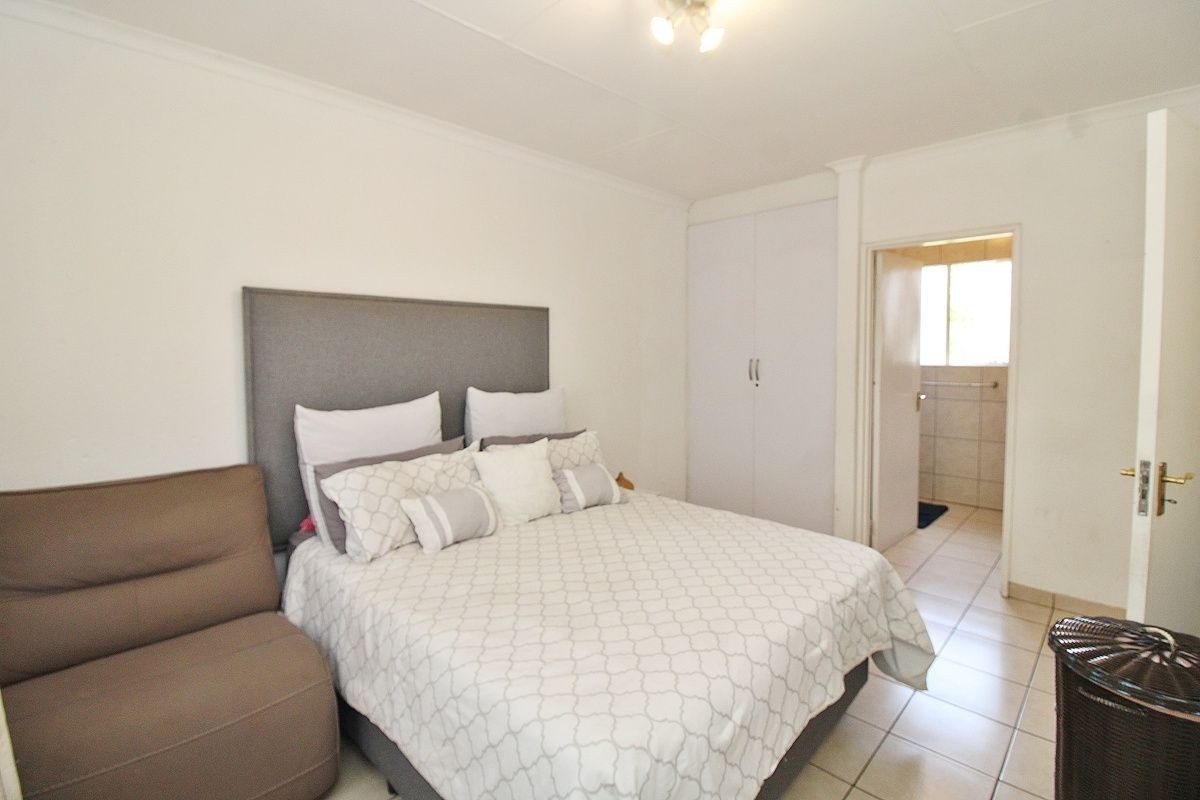 Secure,modern Duplex For Sale in Aloe Ridge 2- Lock up and Go