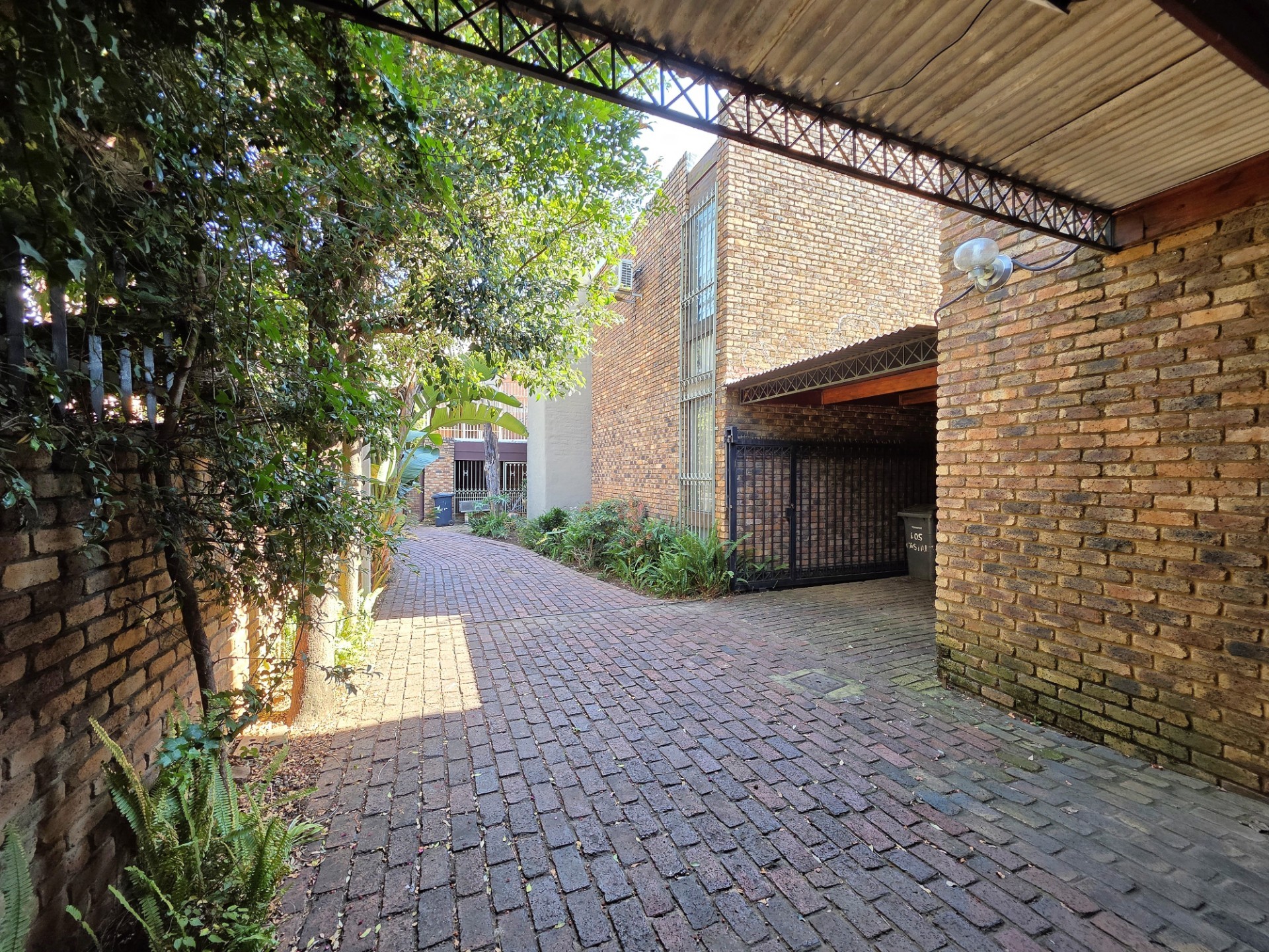 5 Bedroom Duplex-Townhouse for Sale in Arcadia