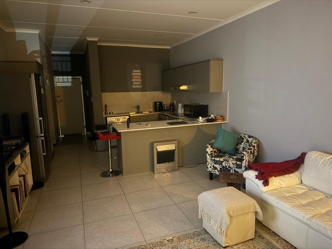 Modern, secure 2 Bedroom Apartment For Sale in Emerald Sky