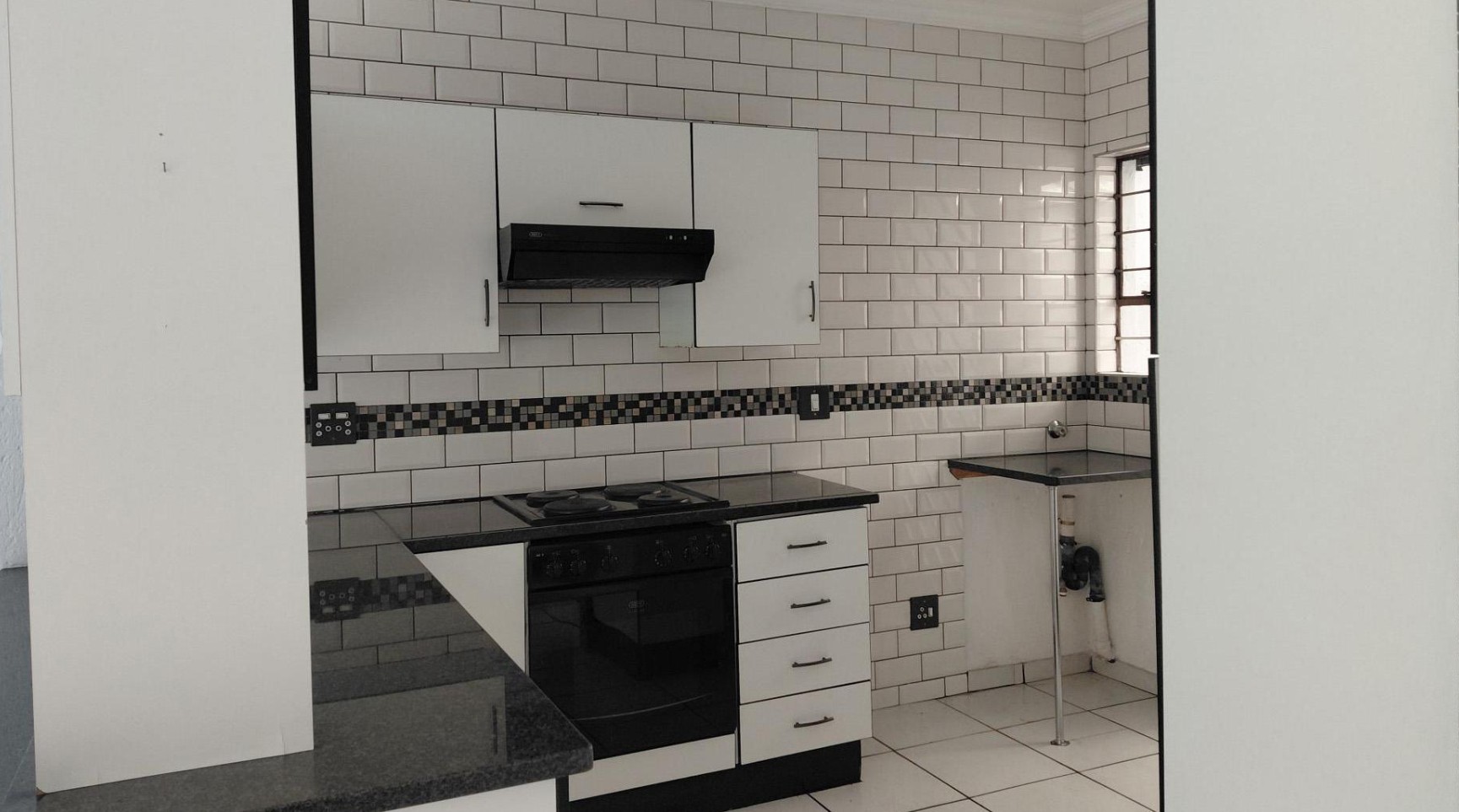 Townhouse For Sale in Kew, Johannesburg