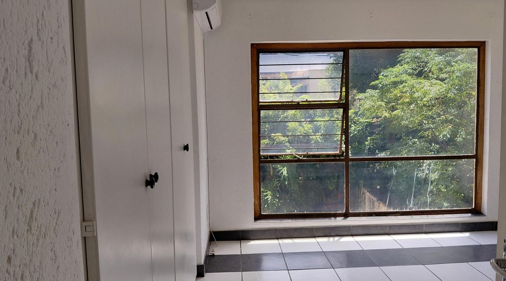 Townhouse For Sale in Kew, Johannesburg