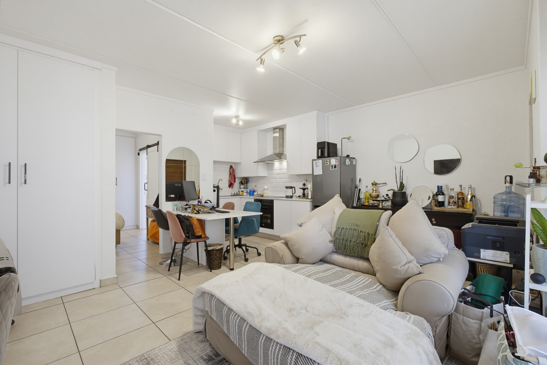 Tenant Ready Investment in Well-Maintained Complex