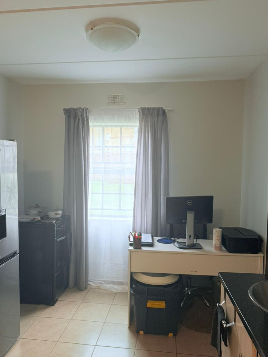 Apartment For Sale in Noordwyk, Midrand