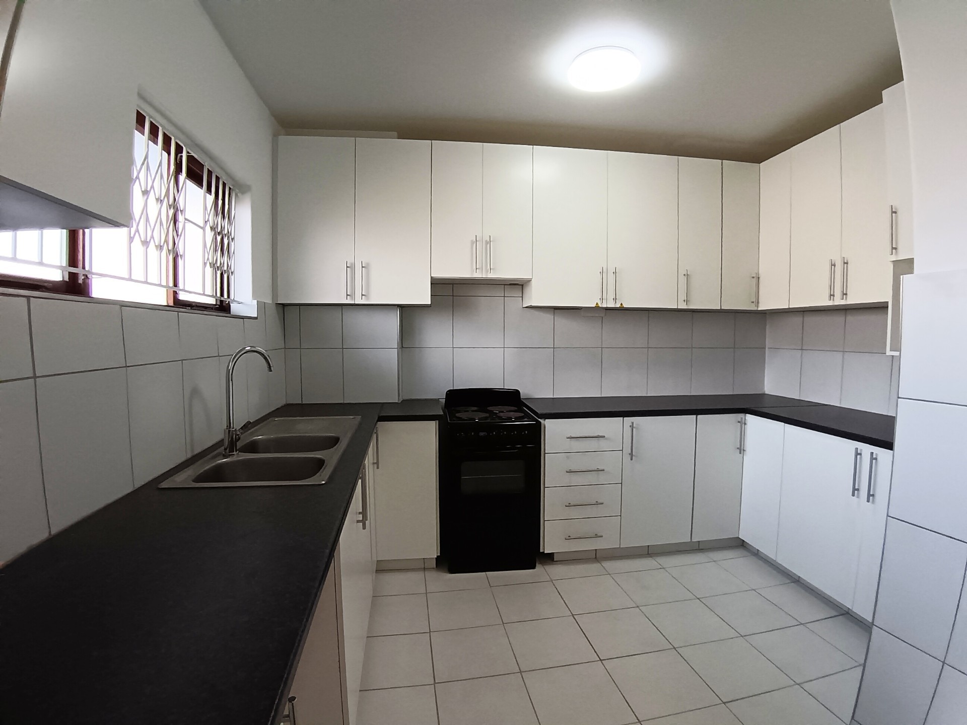 Large 1.5 Bedroom Apartment To Rent in Musgrave