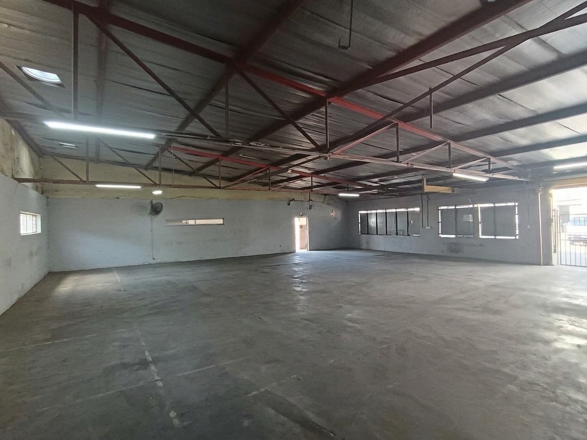Warehouse For Sale in Umgeni Park, Durban North, KwaZulu Natal