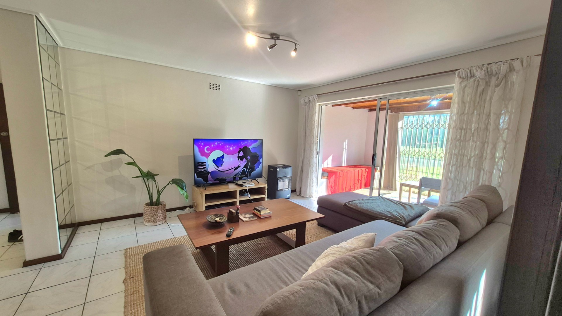 4 Bedroom House For Sale in Thornton, Cape Town
