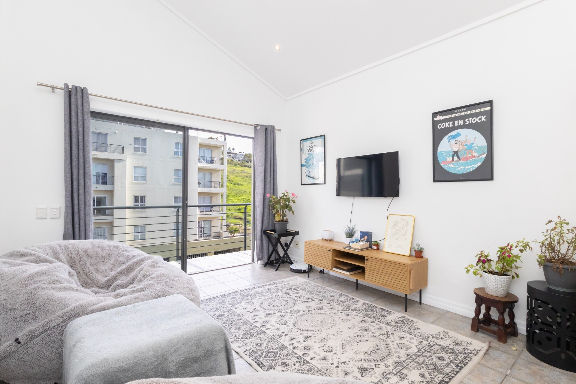 Well Maintained 2 Bedroom Apartment in Tygerfalls