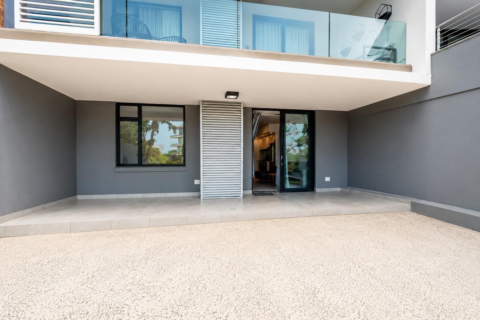 Available Immediately!!! Furnished 2 Beds, 2Baths Ground-Floor Apartment