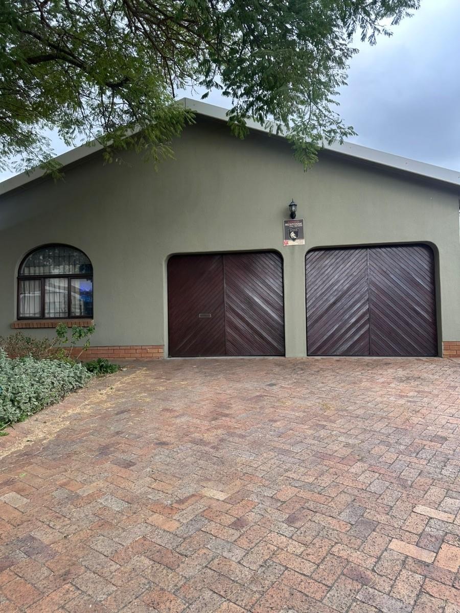 House For Sale in Protea Heights, Brackenfell