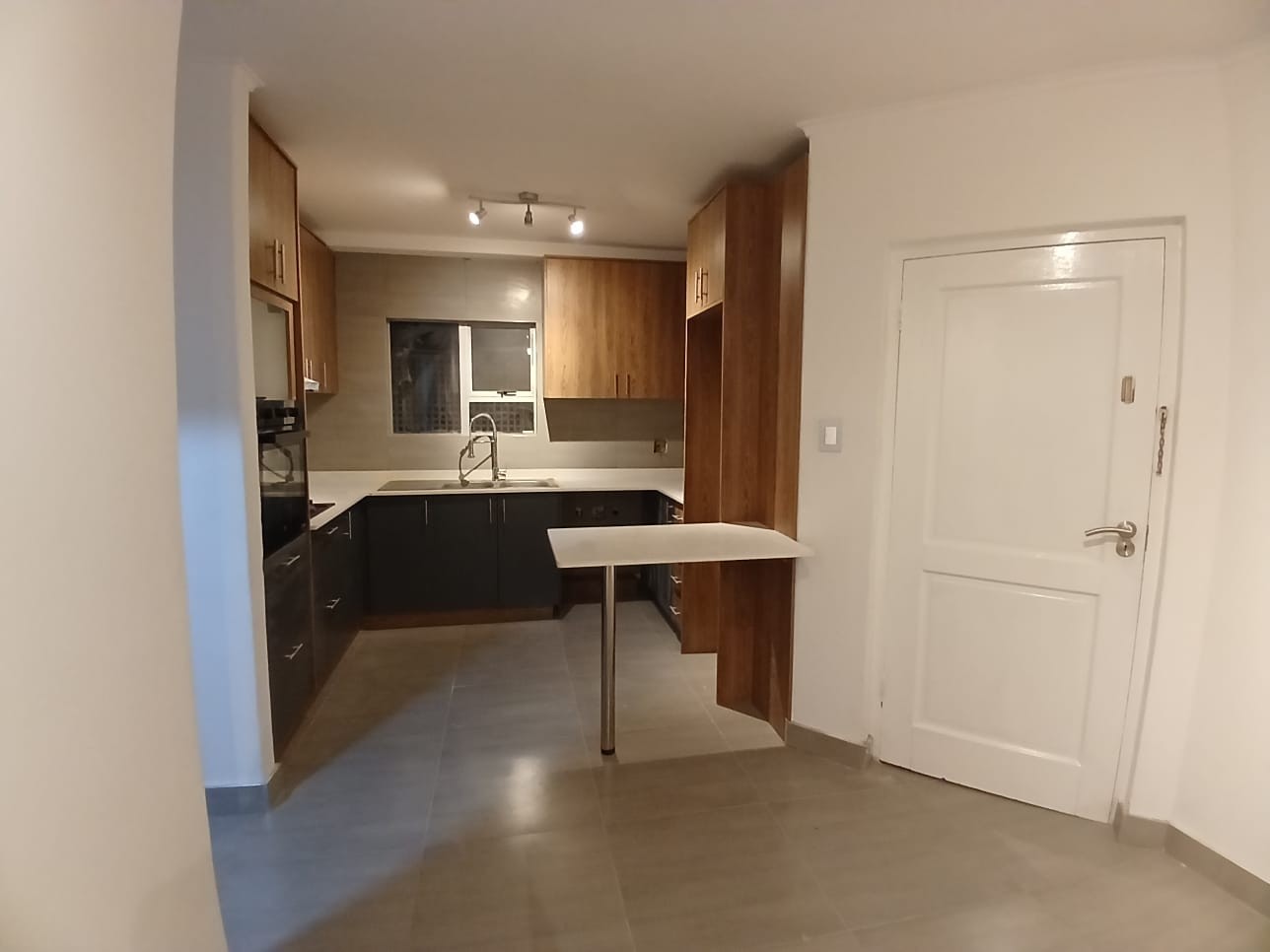 Apartment To Rent in Morningside Durban KwaZulu Natal