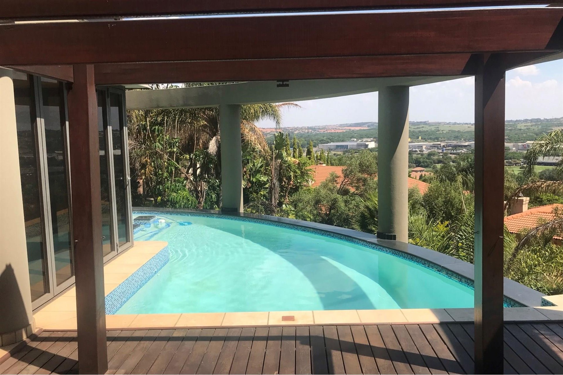 Magnificent 7 Bedroom Mansion, Woodhill Golf Estate Price Reduced