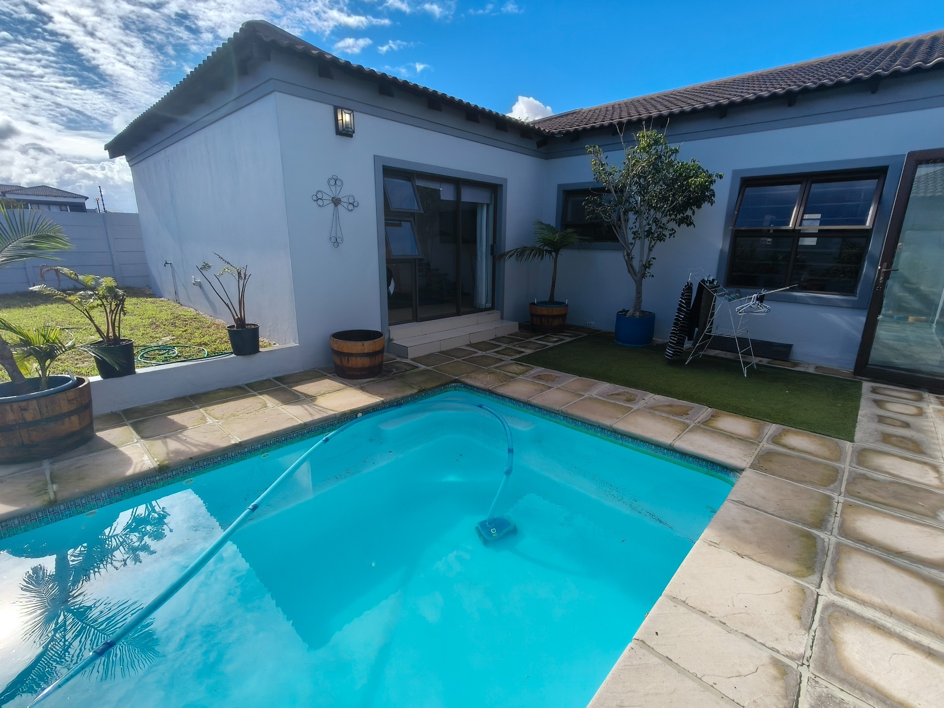 Stunning 4 Bedroom Home in Secure Close in Parklands