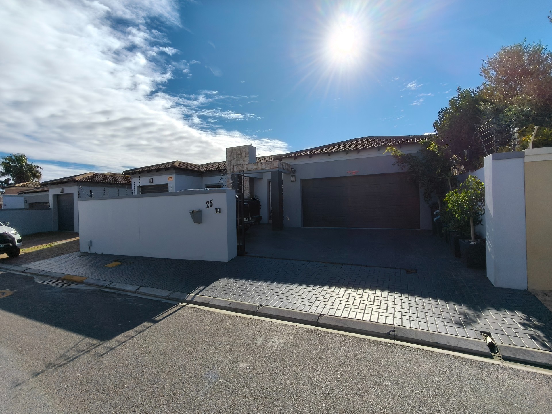 Stunning 4 Bedroom Home in Secure Close in Parklands