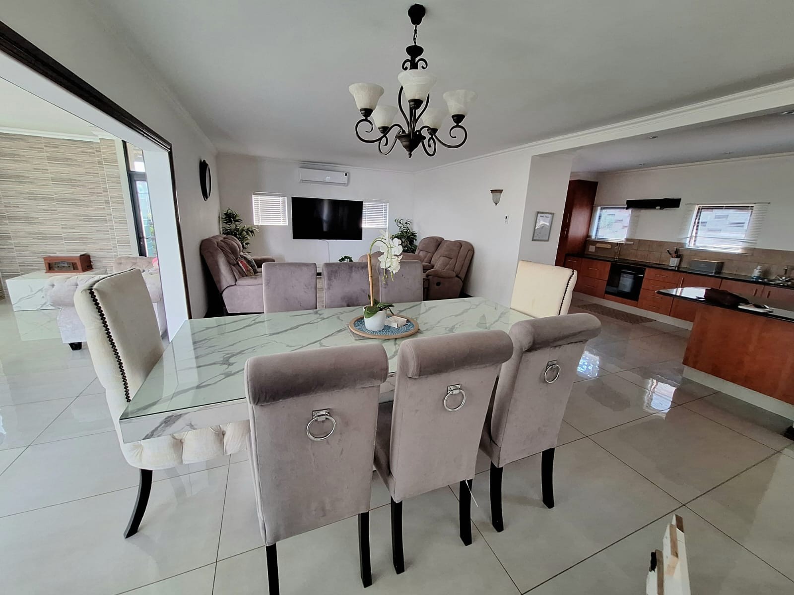 Urgent 3 Bed 2.5 Bath for Sale in Seaward Estates, Ballito, KwaZulu Natal