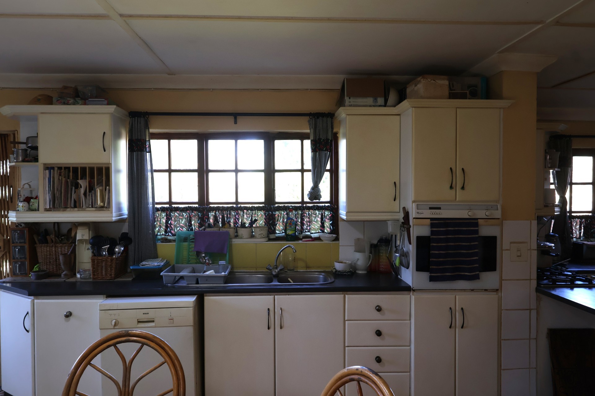 Character Thatched Home with Flatlet, Pool and Entertainment Lapa