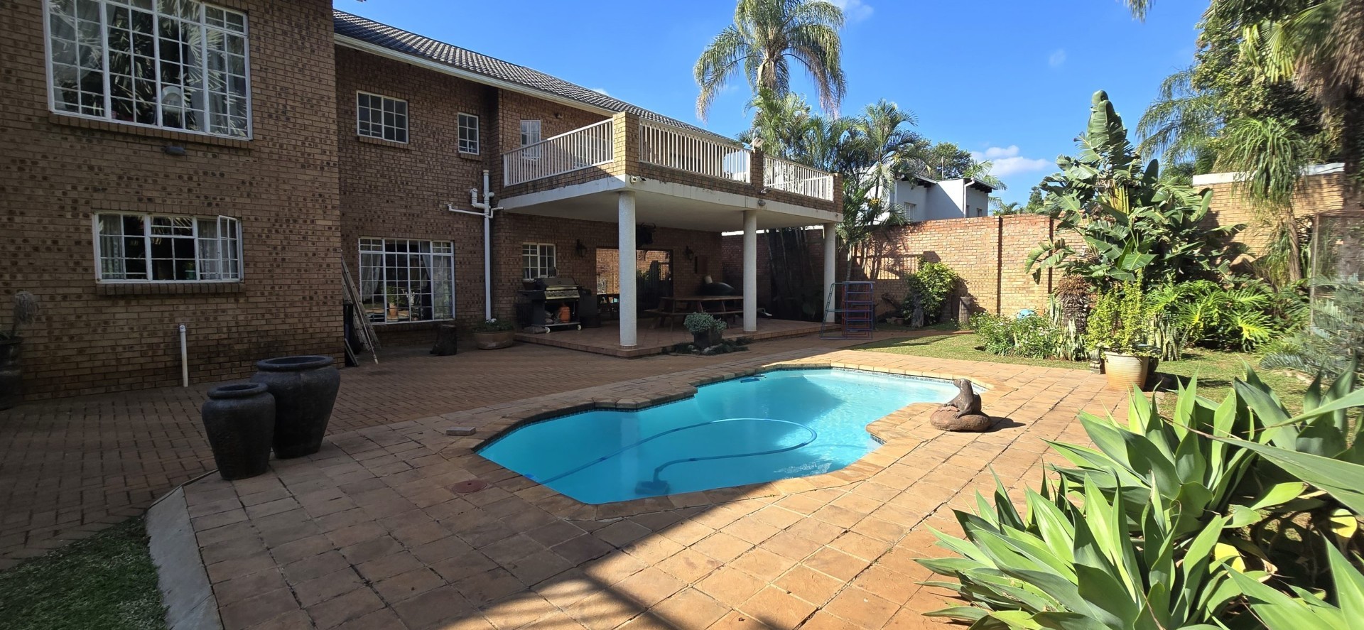 LUXURY HOUSE FOR SALE IN AMANDASIG/ Price Reduced