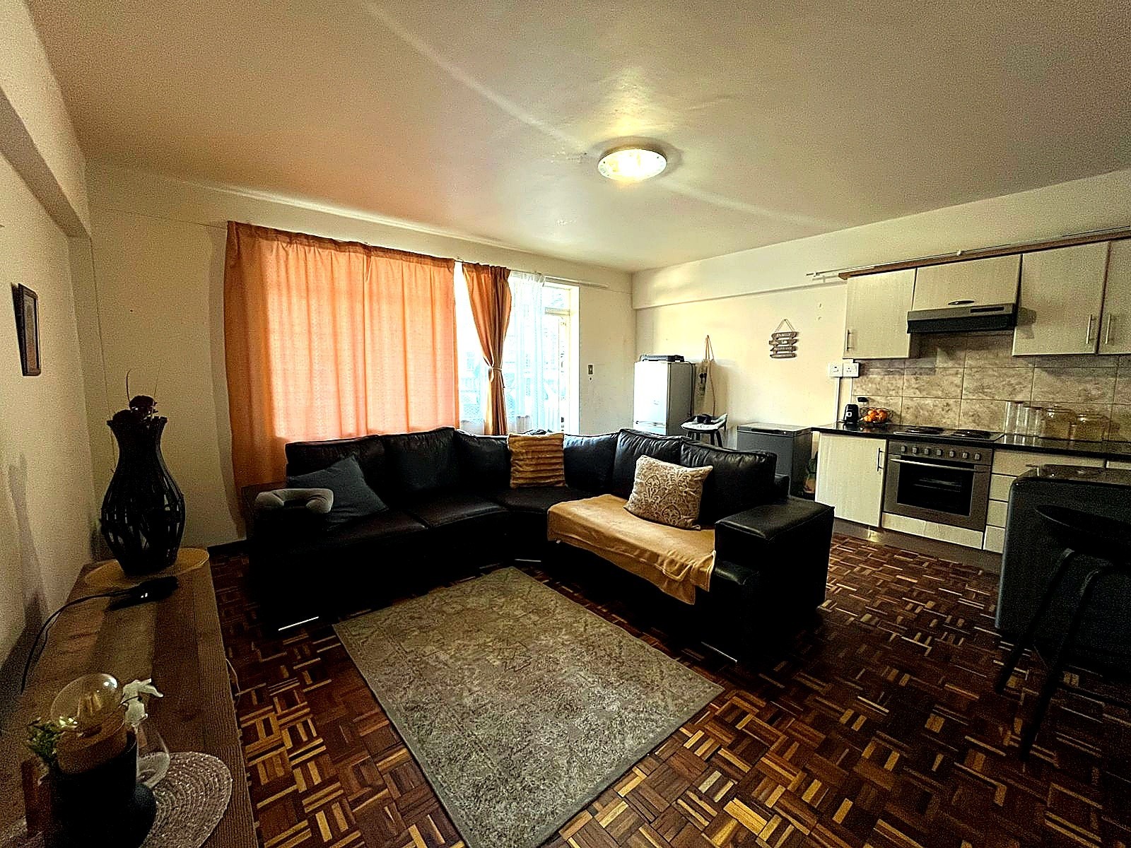 Spacious 3 Bedroom Apartment in Secure Honeybird - North End
