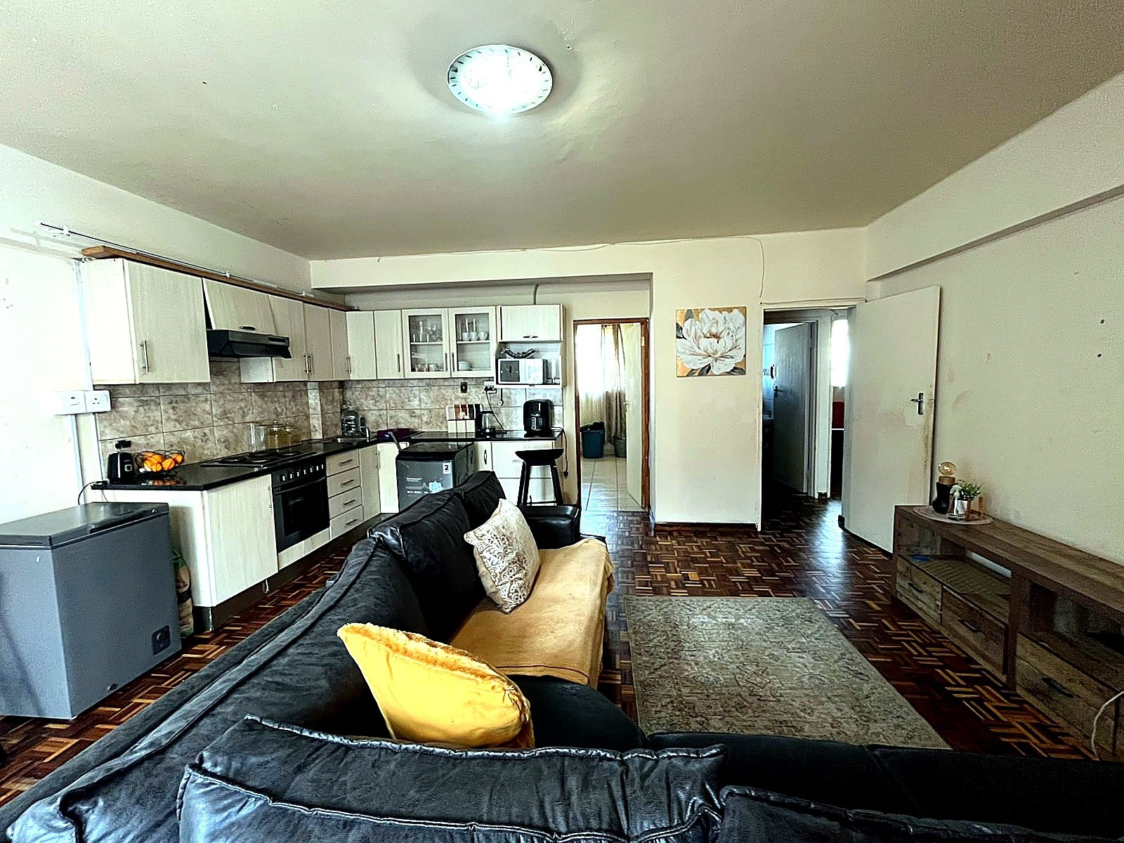 Spacious 3 Bedroom Apartment in Secure Honeybird - North End