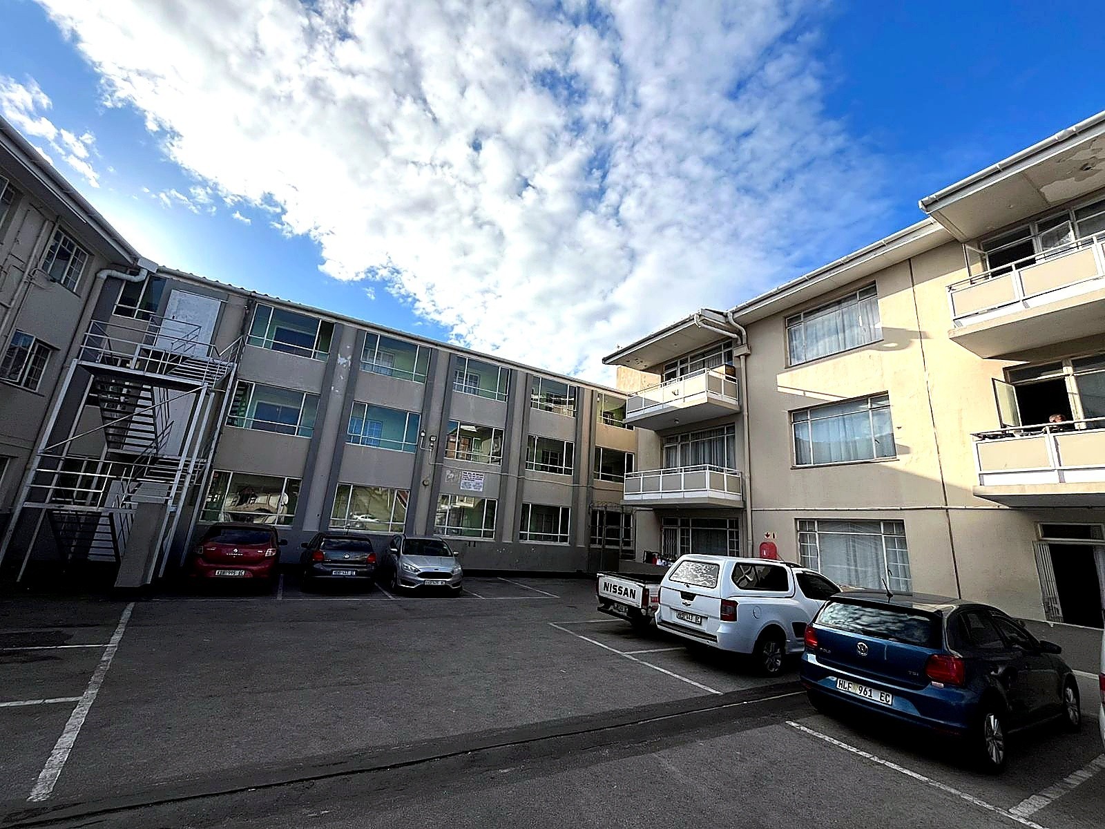 Spacious 3 Bedroom Apartment in Secure Honeybird - North End