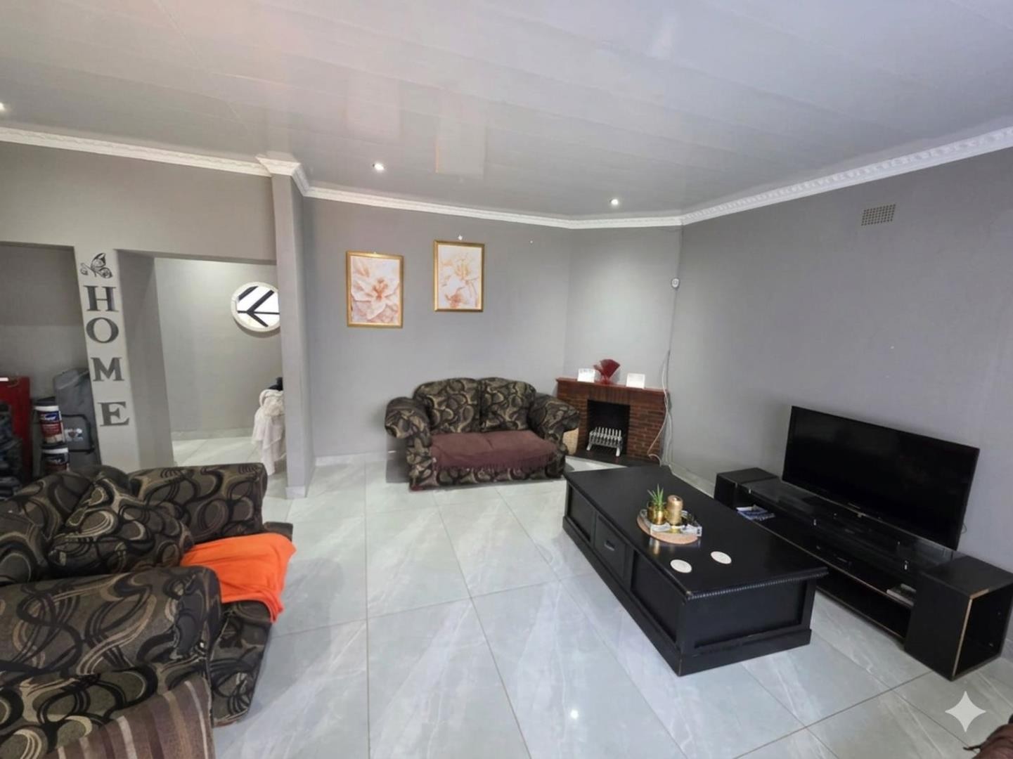 A Place to Plan Your Future: Warm, Welcoming, and Full of Potential in Beaconsfield, Kimberley