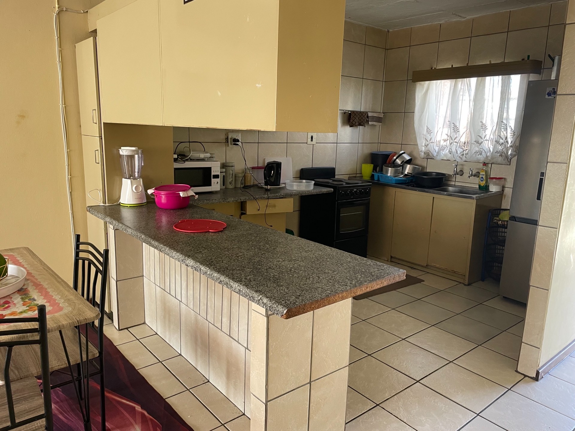 Two bedroom apartment for sale in Sunnyside.
