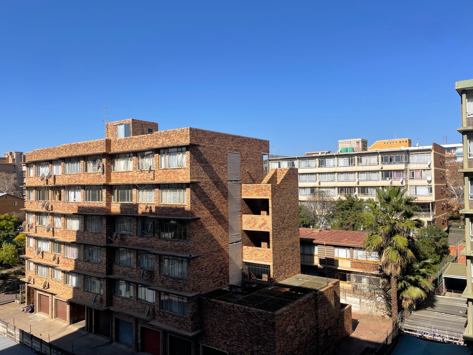 Two bedroom apartment for sale in Sunnyside.