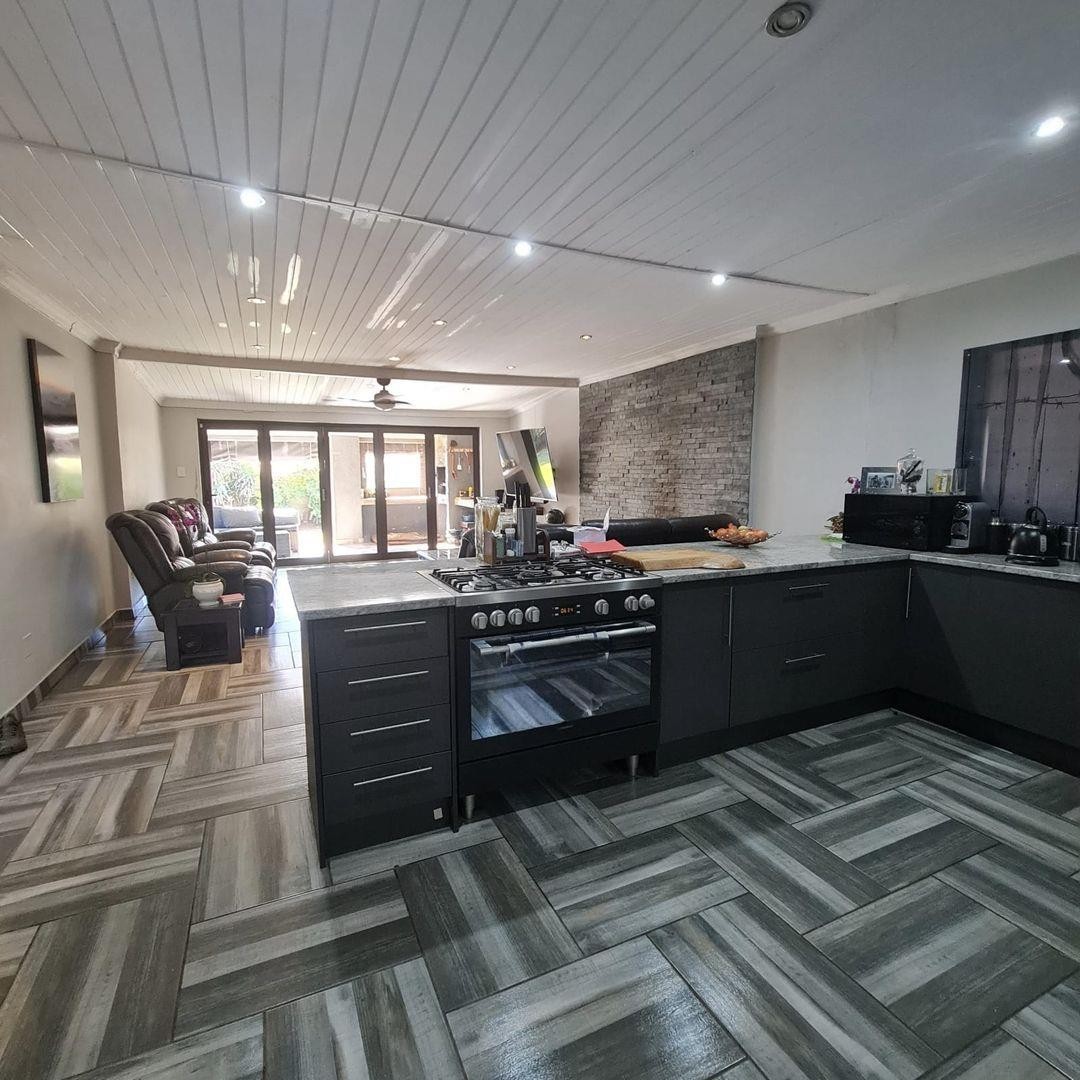 House For Sale in Sasolburg Ext 12, Sasolburg